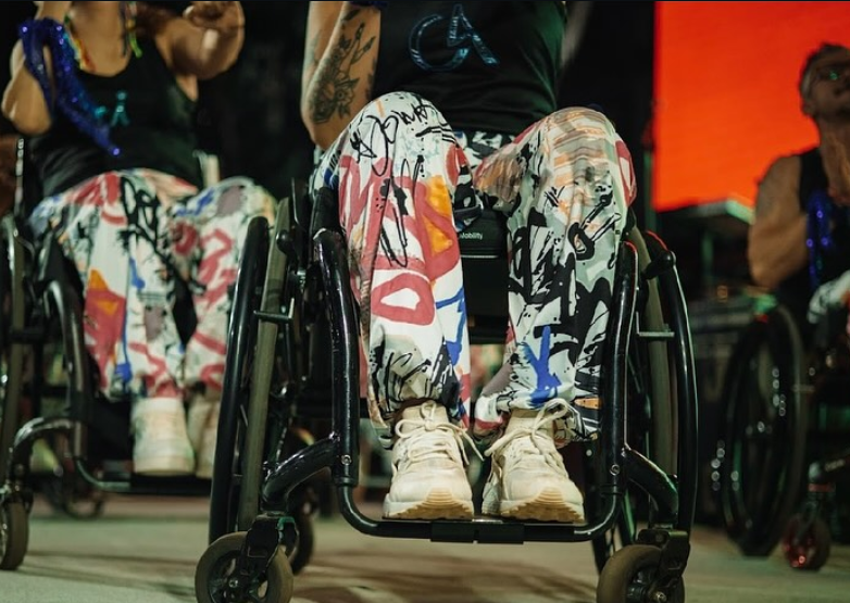 Palco da Superação: O Protagonismo Cultural das Pessoas com Deficiência no Distrito Federal