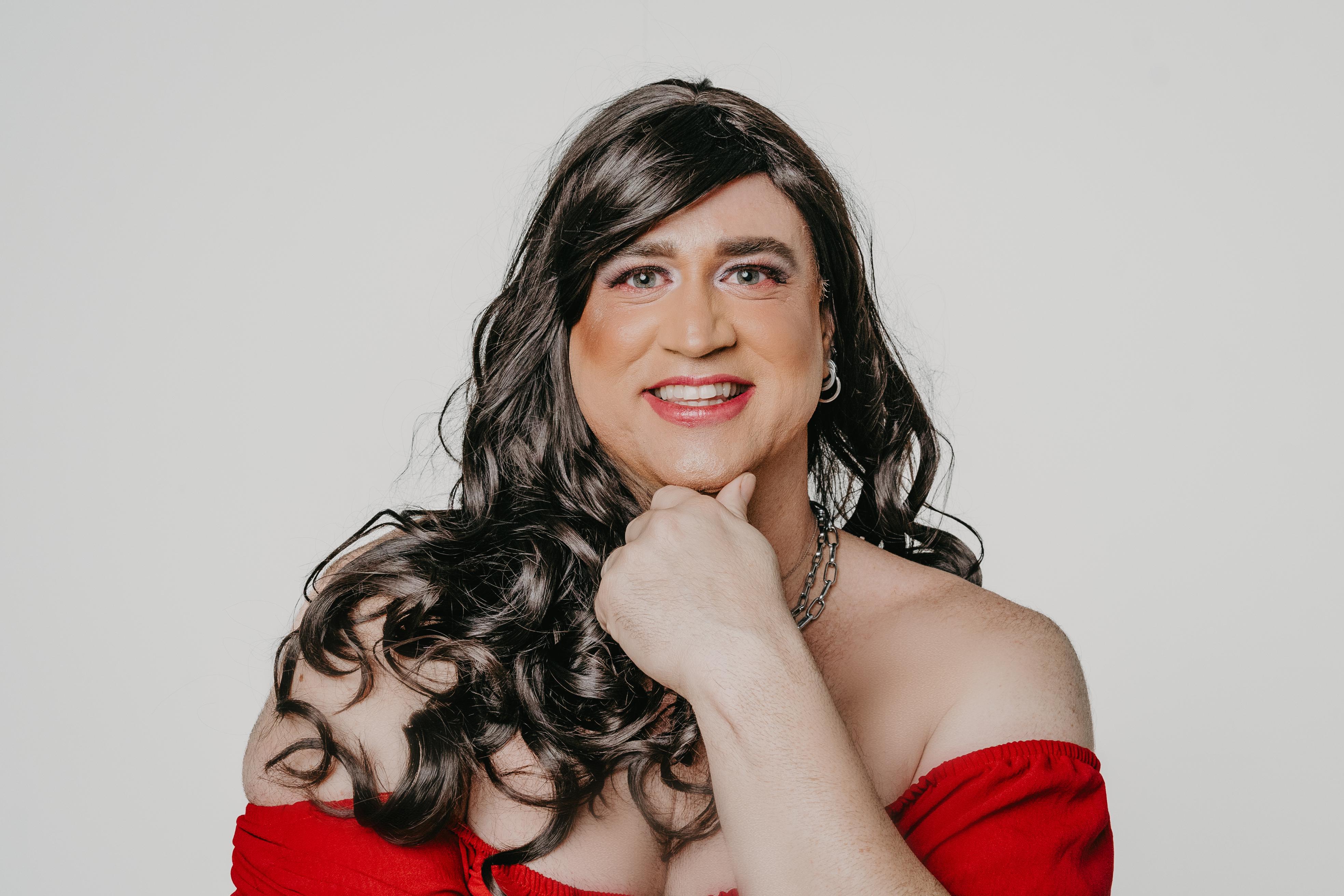 Avisa que é ela: Carmela é eleita Cidadã Honorária de Brasília