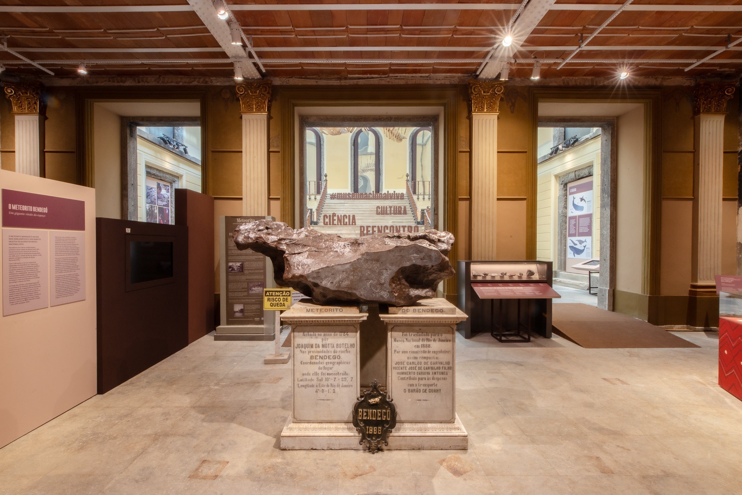 Bendegó, meteorito que viu nascer a República, lidera renascimento do Museu